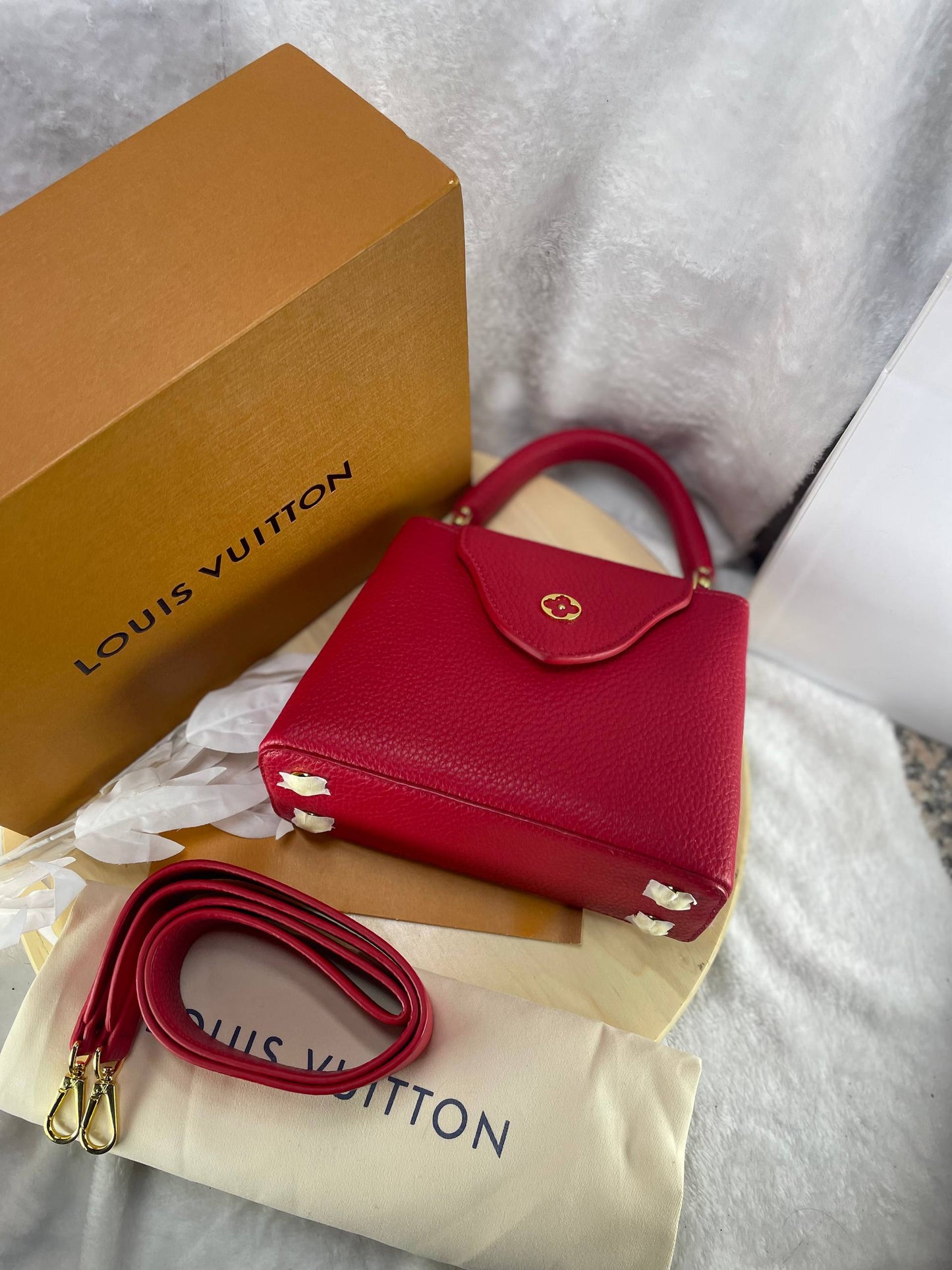LOUIS VUITTON – Capucines BB