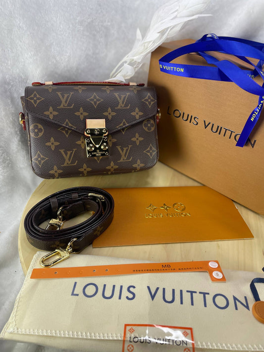 LOUIS VUITTON – Pochette Métis