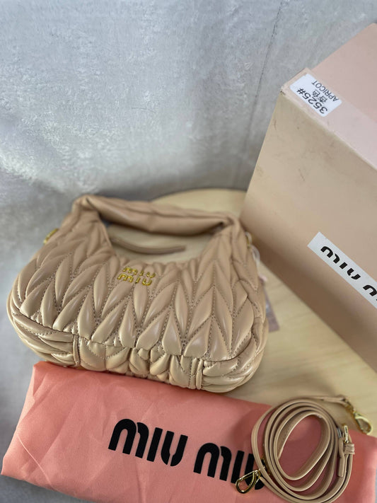 MIU MIU – Wander