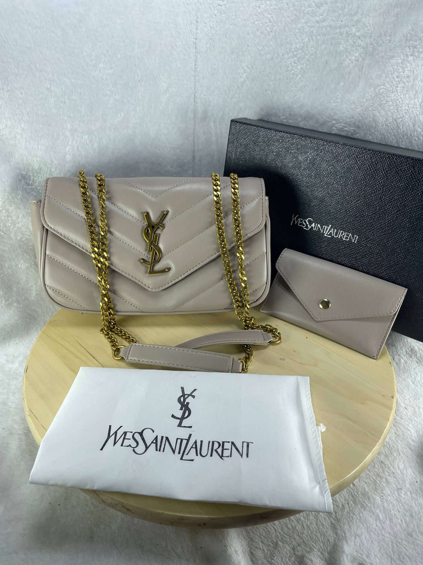 SAINT LAURENT