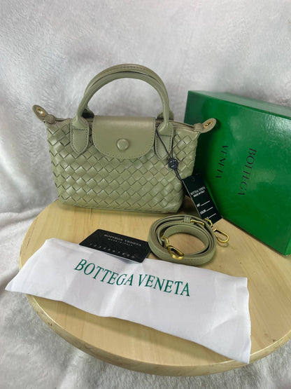 BOTTEGA VENETA – Intrecciato