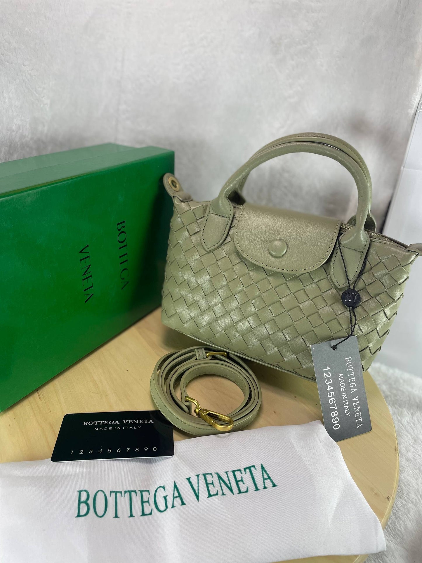 BOTTEGA VENETA – Intrecciato
