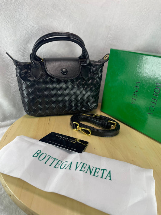 BOTTEGA VENETA – Intrecciato
