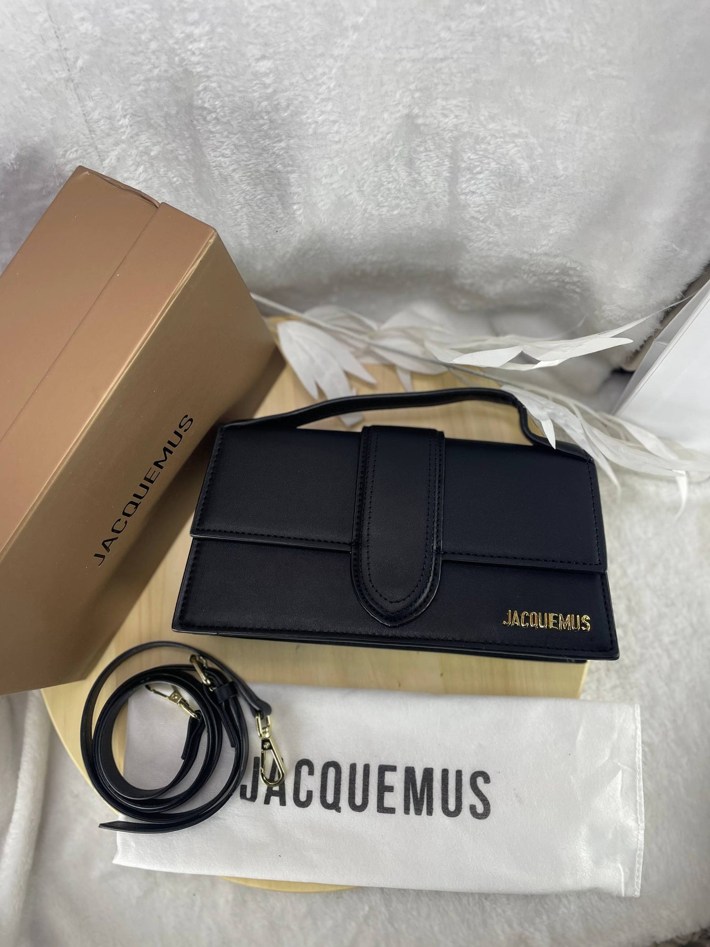 JACQUEMUS – Le Grand Bambino