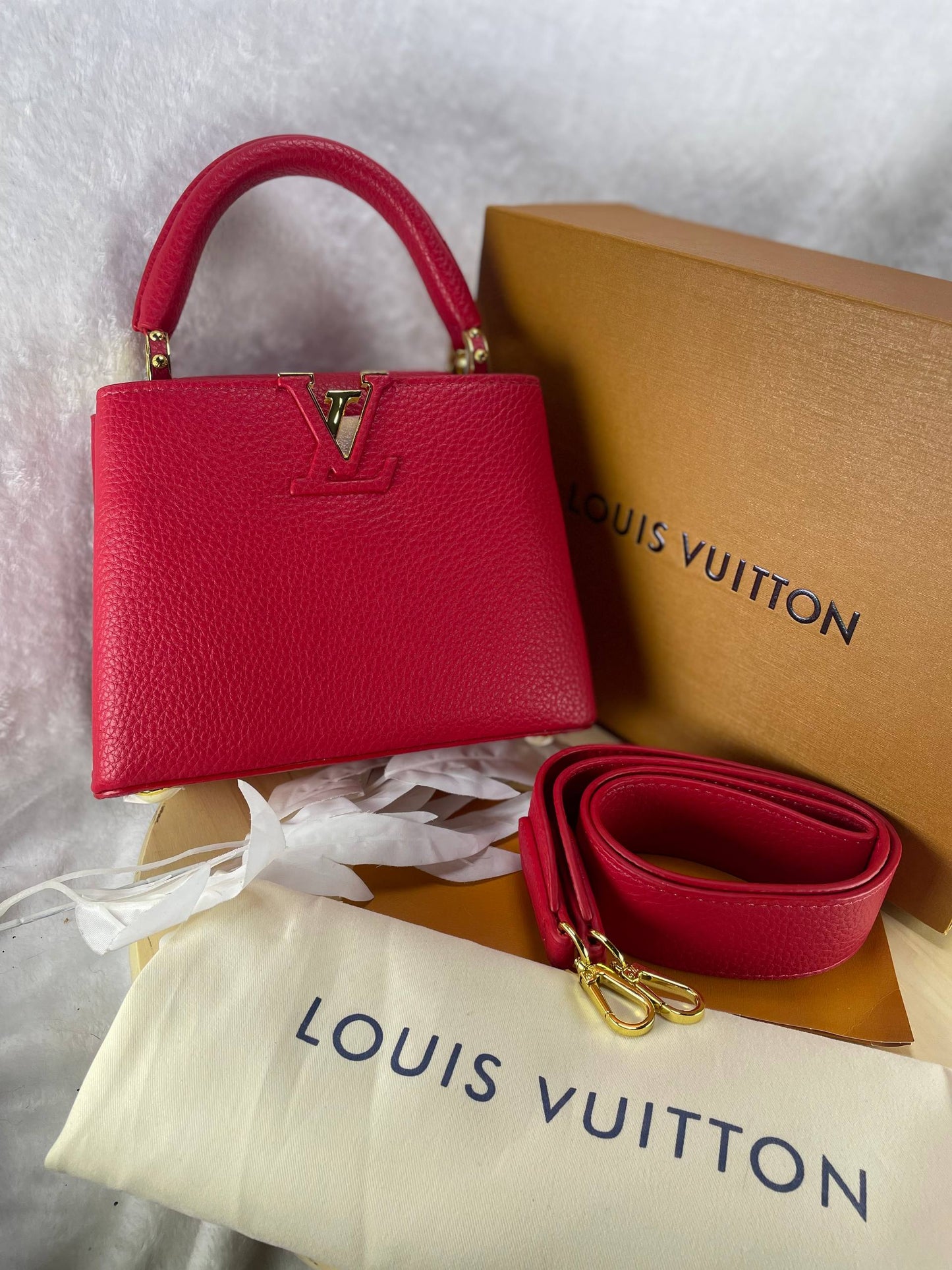 LOUIS VUITTON – Capucines BB