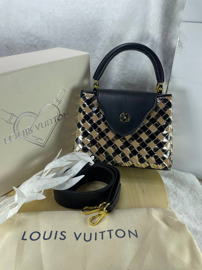 LOUIS VUITTON – Capucines BB