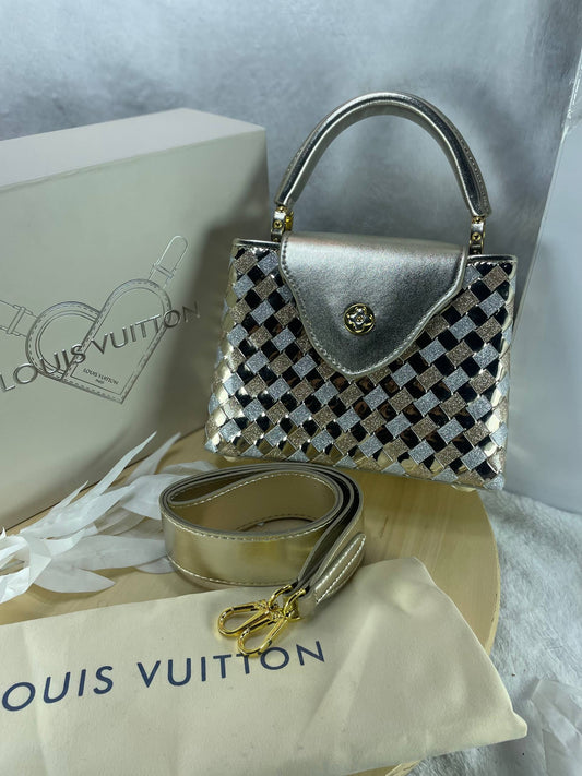 LOUIS VUITTON – Capucines BB