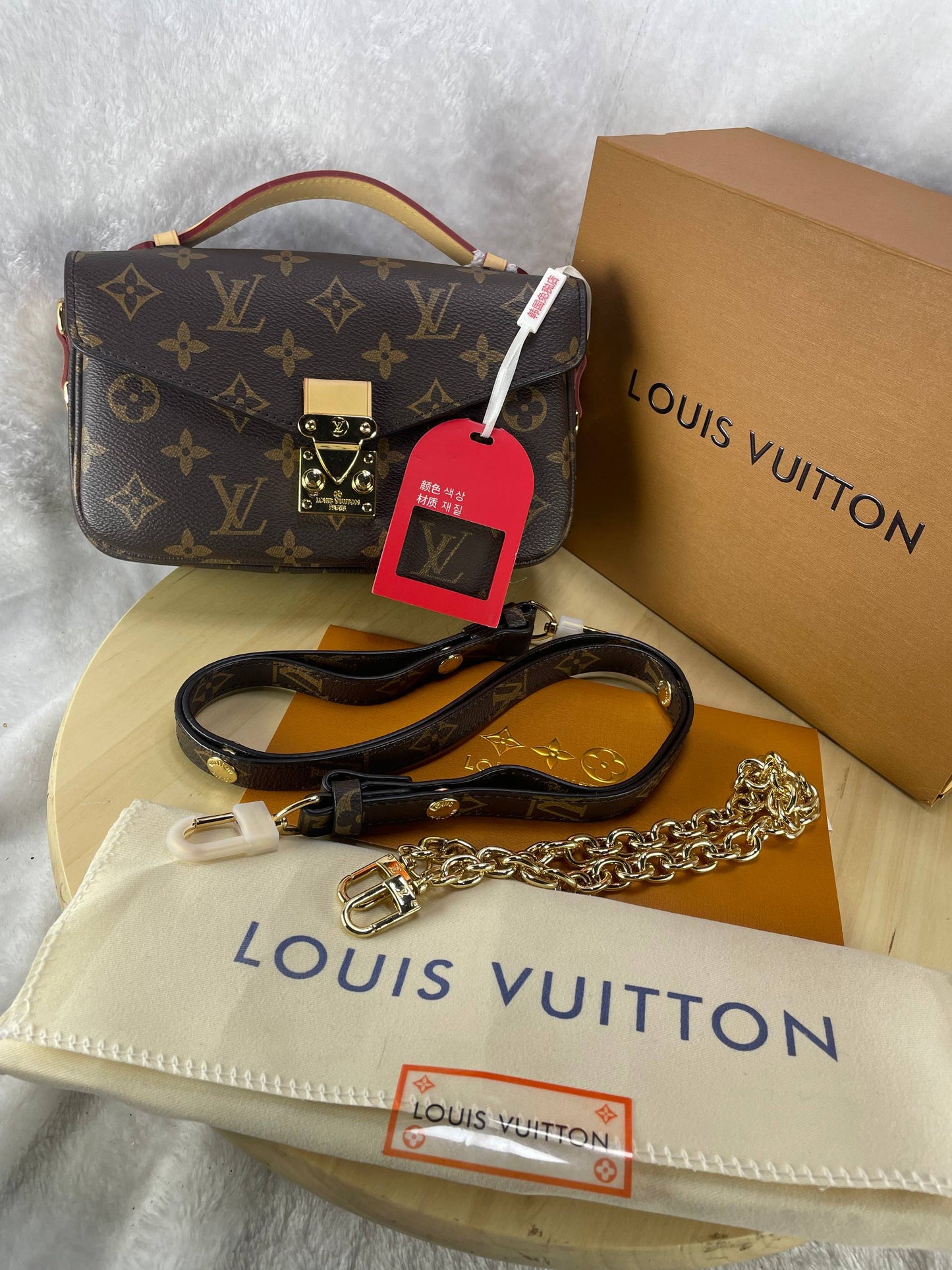 LOUIS VUITTON – Pochette Métis
