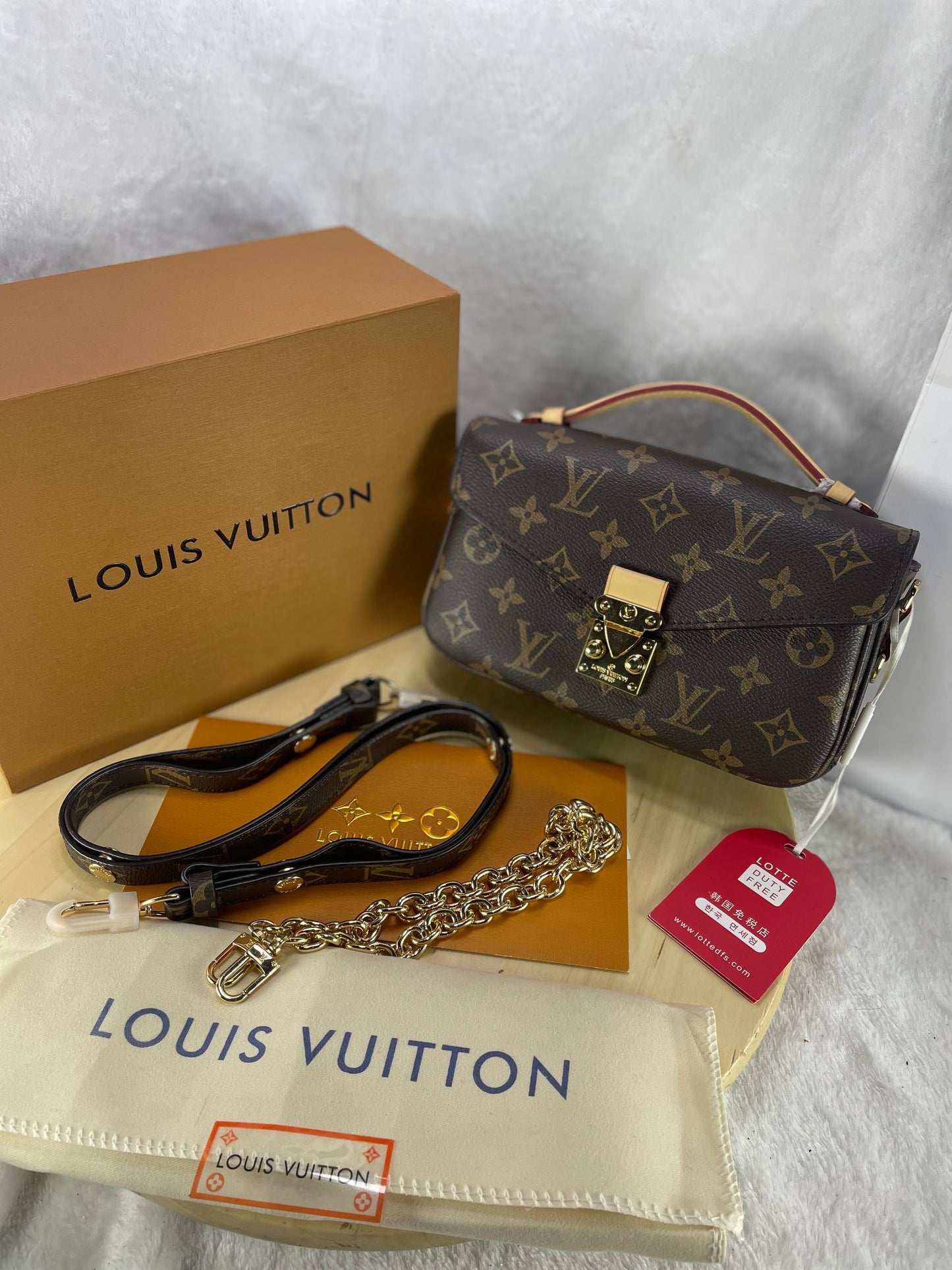 LOUIS VUITTON – Pochette Métis