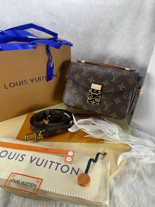 LOUIS VUITTON – Pochette Métis