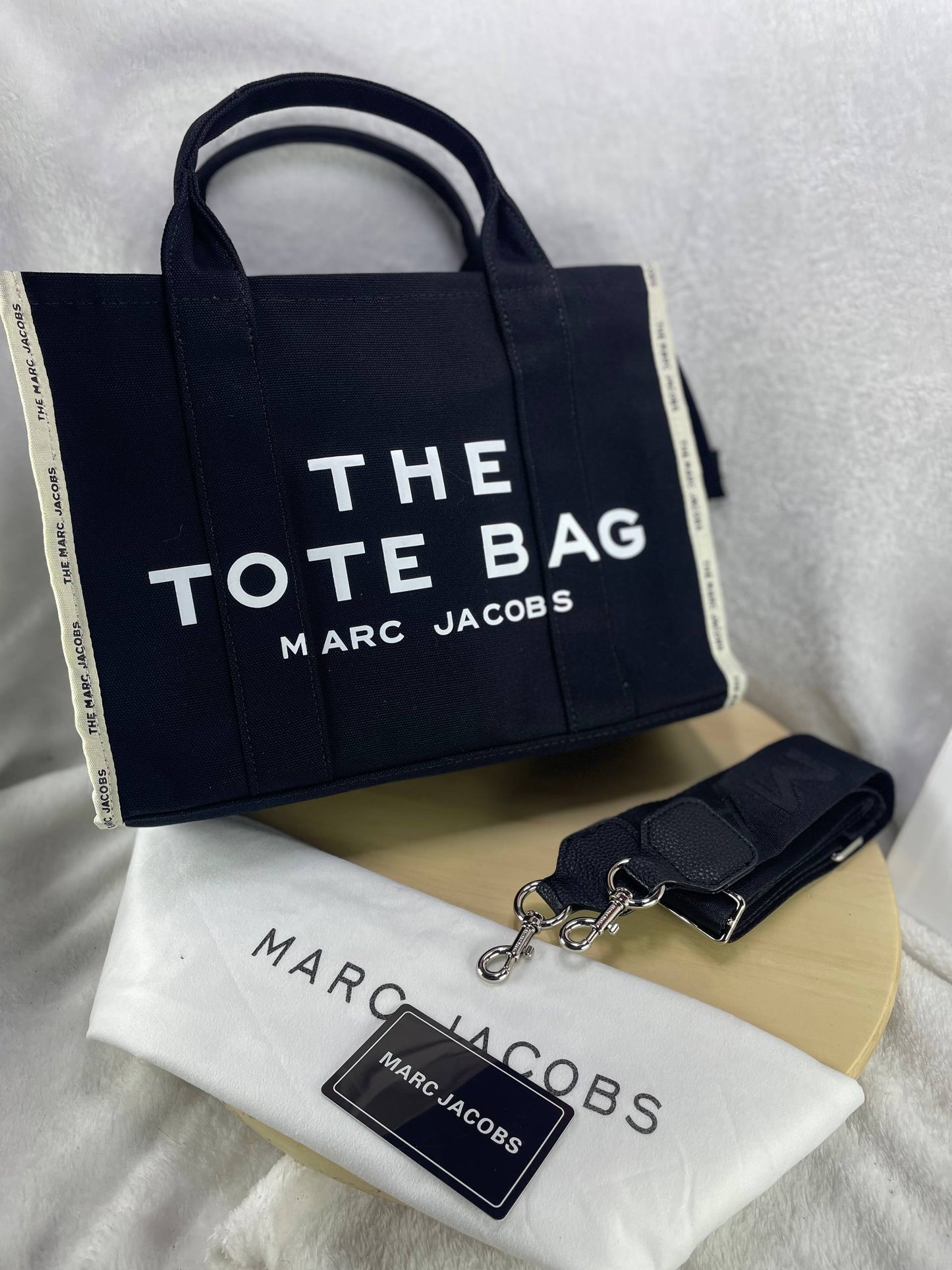 MARC JACOBS – The Denim Chain