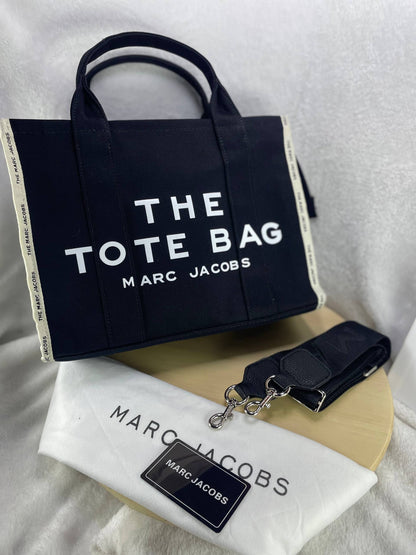 MARC JACOBS – The Denim Chain