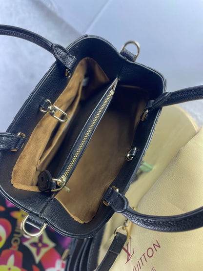 LOUIS VUITTON – Montaigne BB