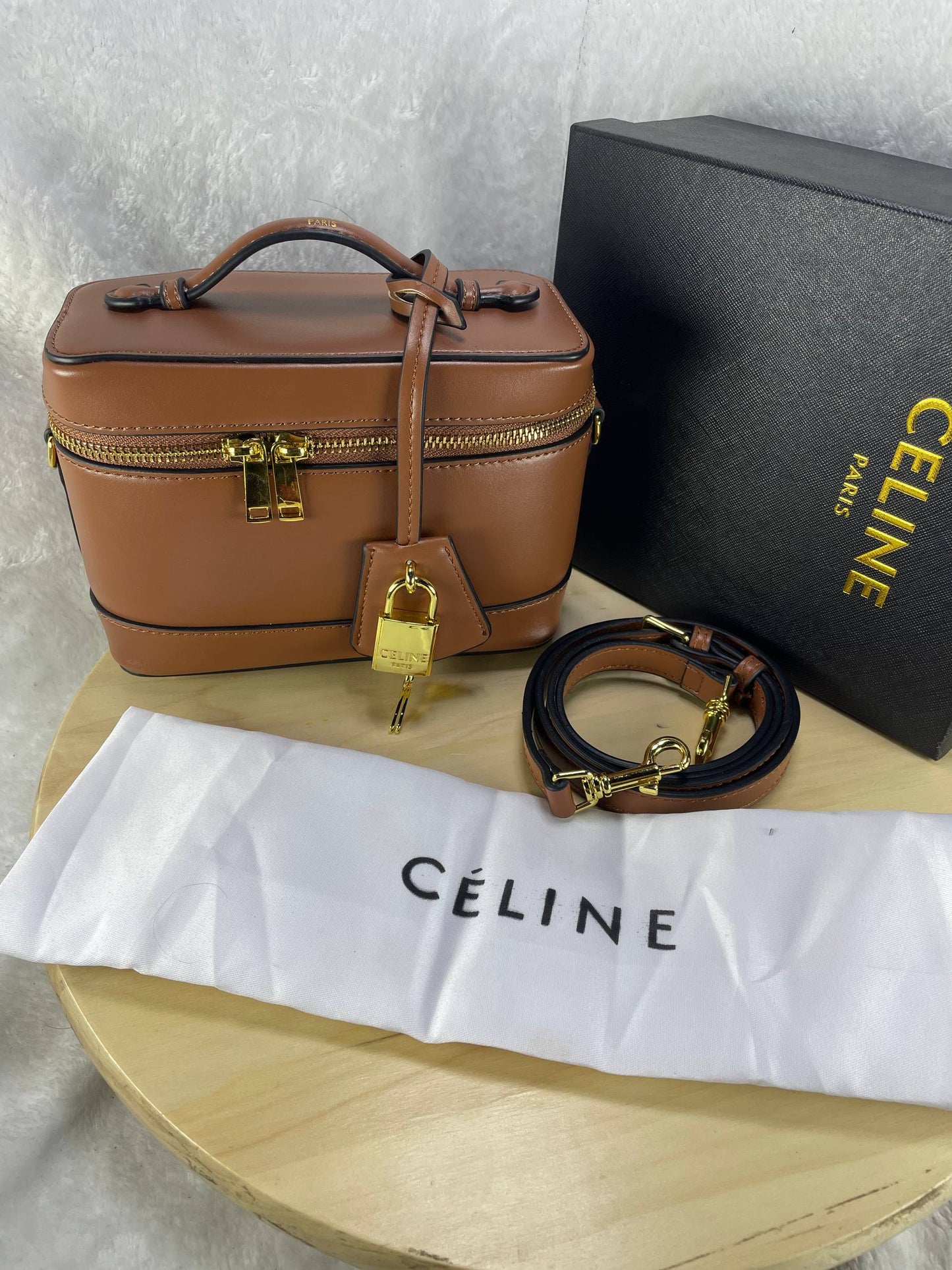 CELINE – Vanity