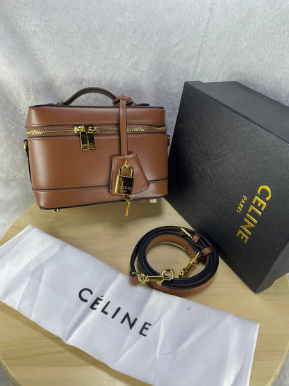 CELINE – Vanity