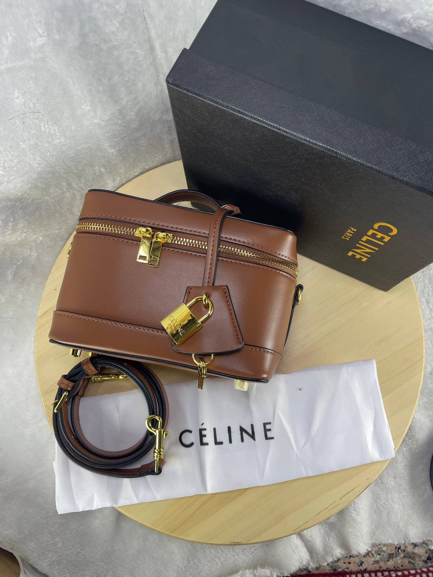 CELINE – Vanity