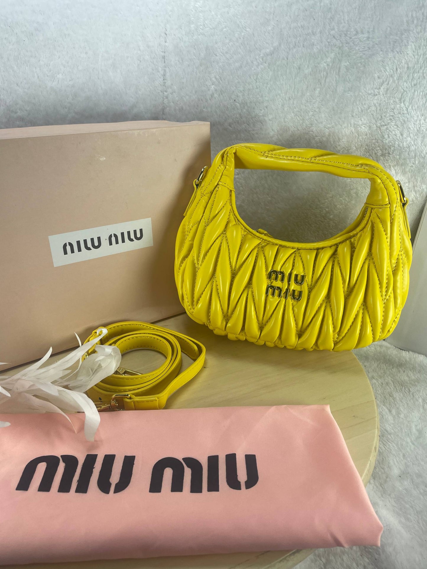 MIU MIU – Wander