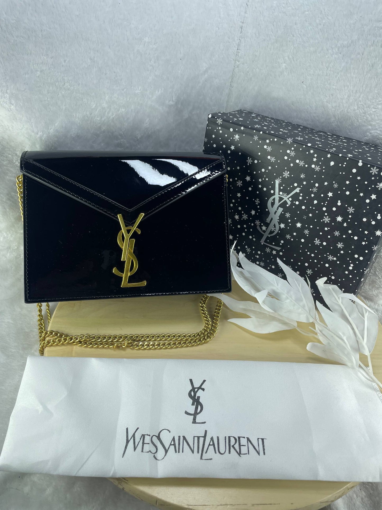 SAINT LAURENT