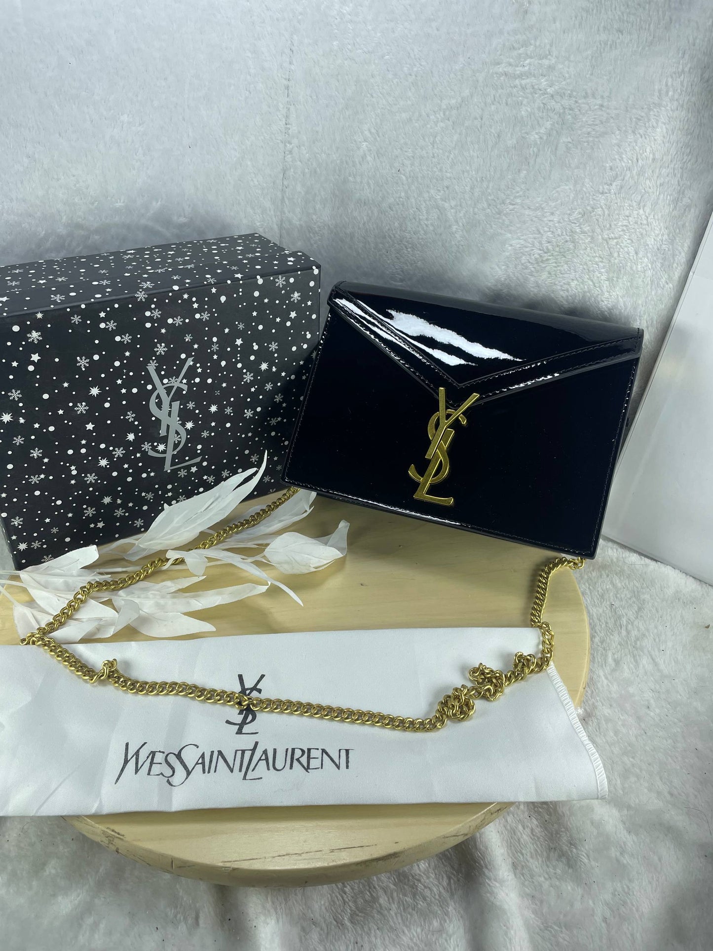 SAINT LAURENT