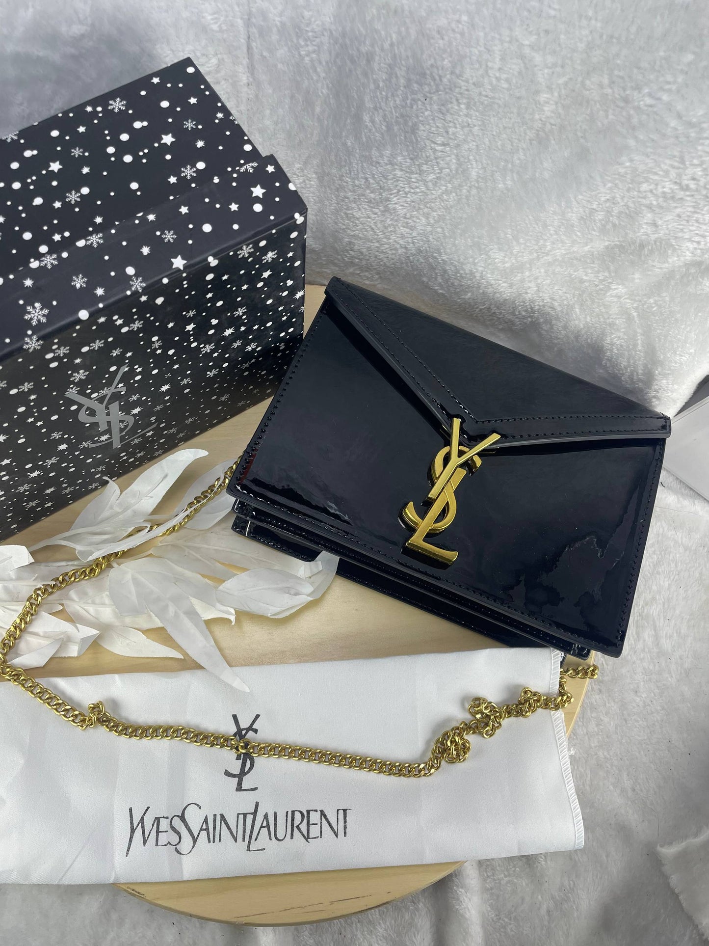 SAINT LAURENT