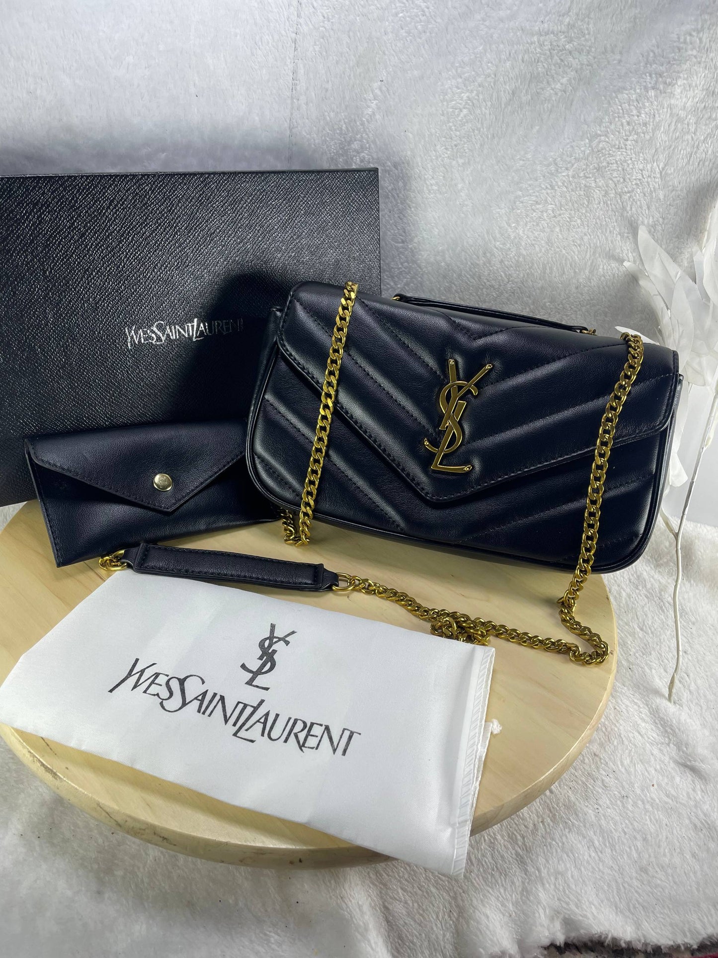 SAINT LAURENT