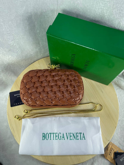 BOTTEGA VENETA – Pochette Knot