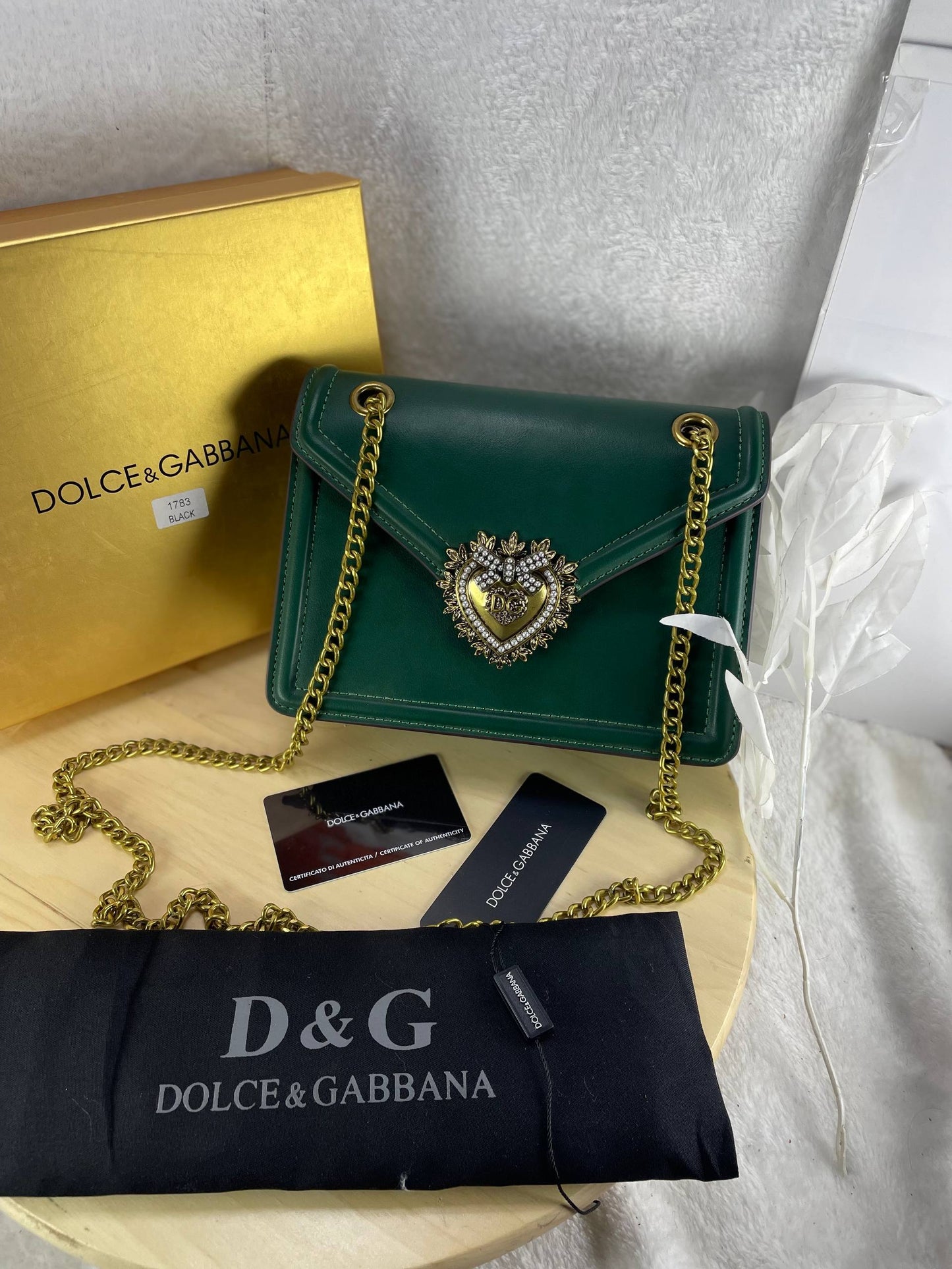 DOLCE & GABBANA  Devotion